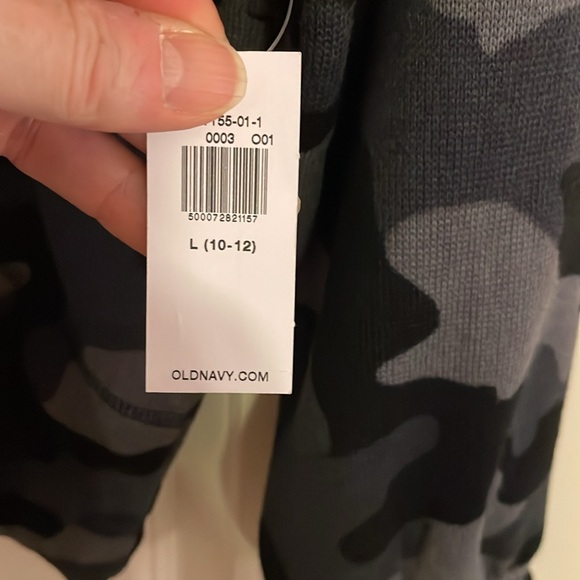 NWT camouflage pullover - Picture 4 of 4